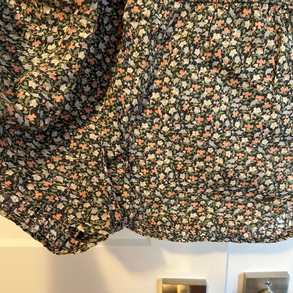 Roxy Black Floral Romper Size Large Women’s - Picture 3 of 10